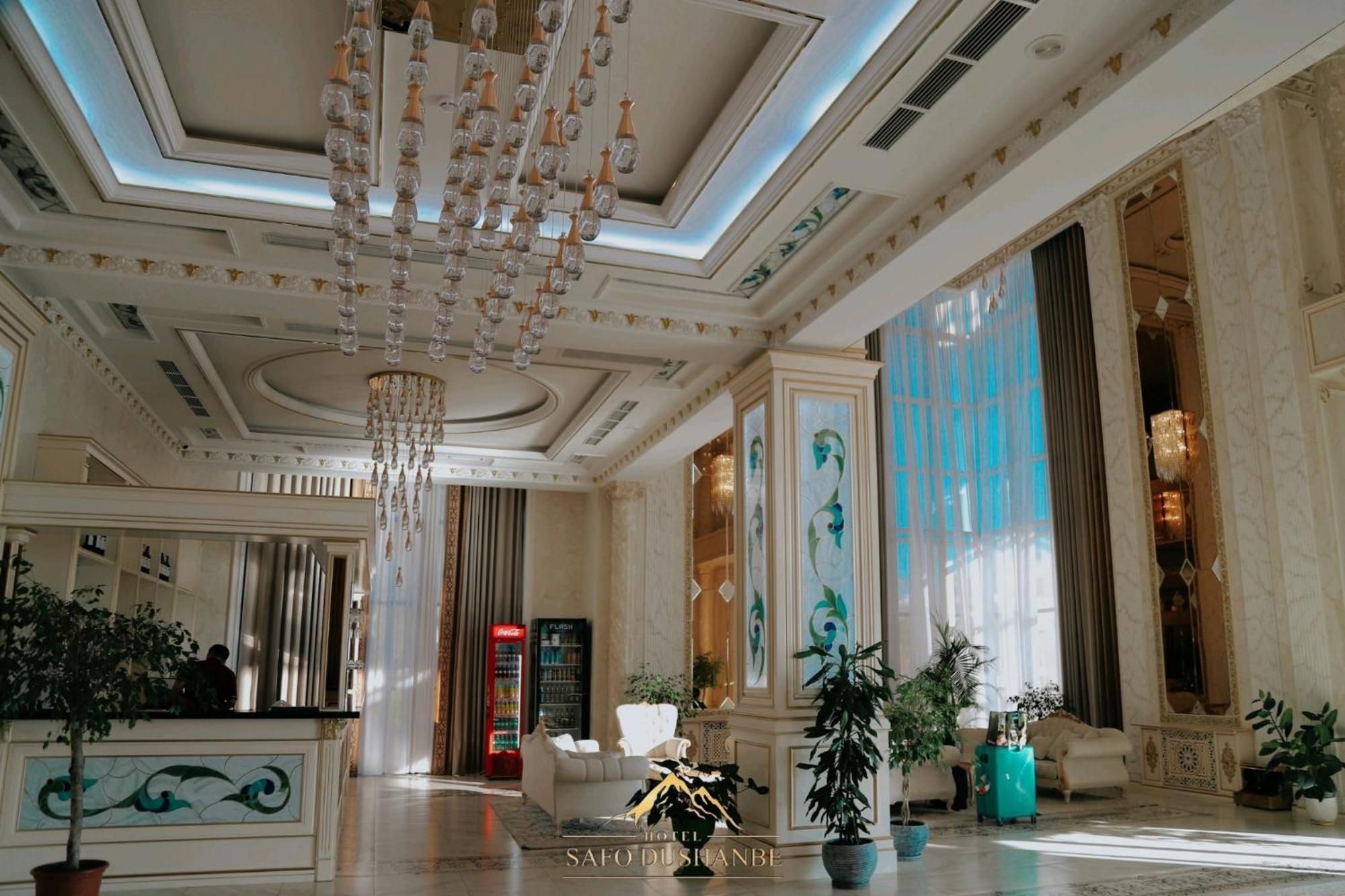 Safo 杜尚别 外观 照片